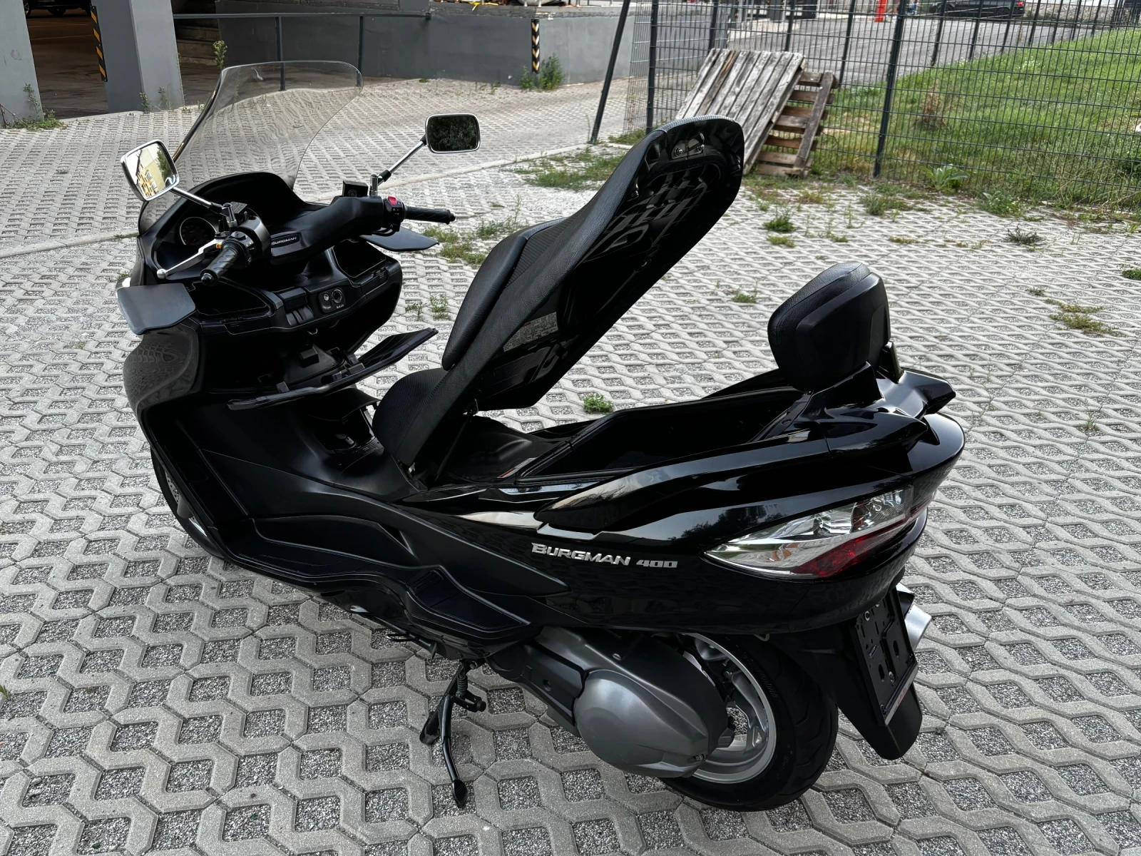 Suzuki Burgman K7* 400i* Лизинг* Доставка* Обслужване* , снимка 12 - Мотоциклети и мототехника - 55654010