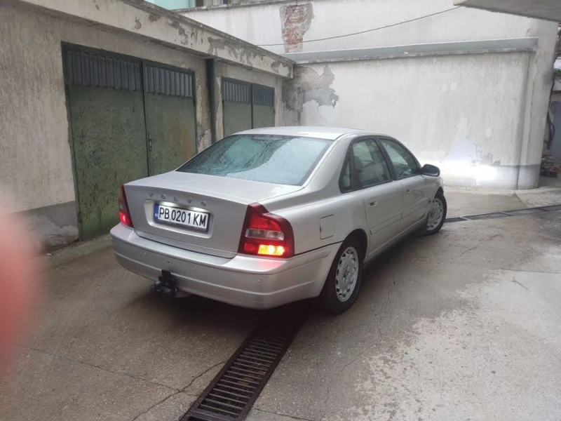 Volvo S80 2.4 бензин 140 кс, снимка 4 - Автомобили и джипове - 47324374