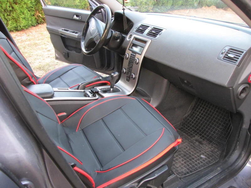 Volvo S40, снимка 8 - Автомобили и джипове - 52382897