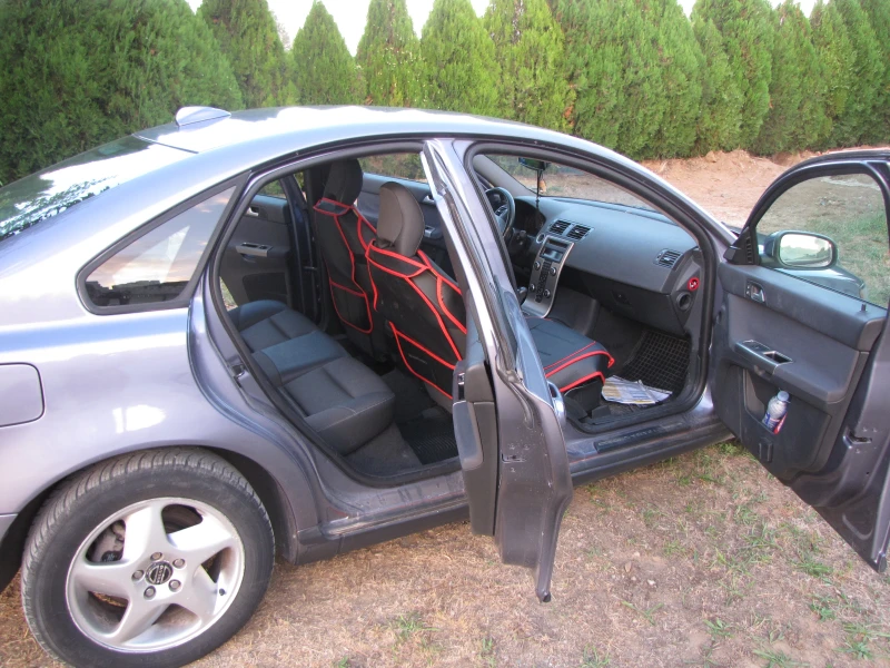 Volvo S40, снимка 7 - Автомобили и джипове - 52382897