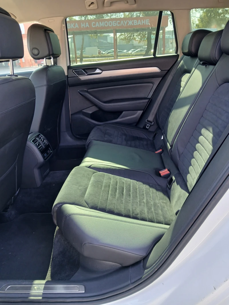 VW Passat 4MOTION , снимка 12 - Автомобили и джипове - 52478226