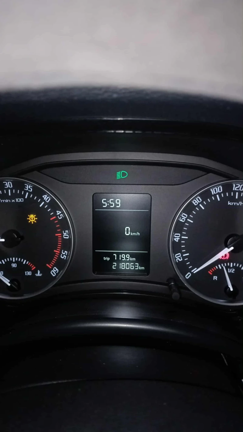 Skoda Octavia 1.9 TDI 4х4, снимка 13 - Автомобили и джипове - 52109173