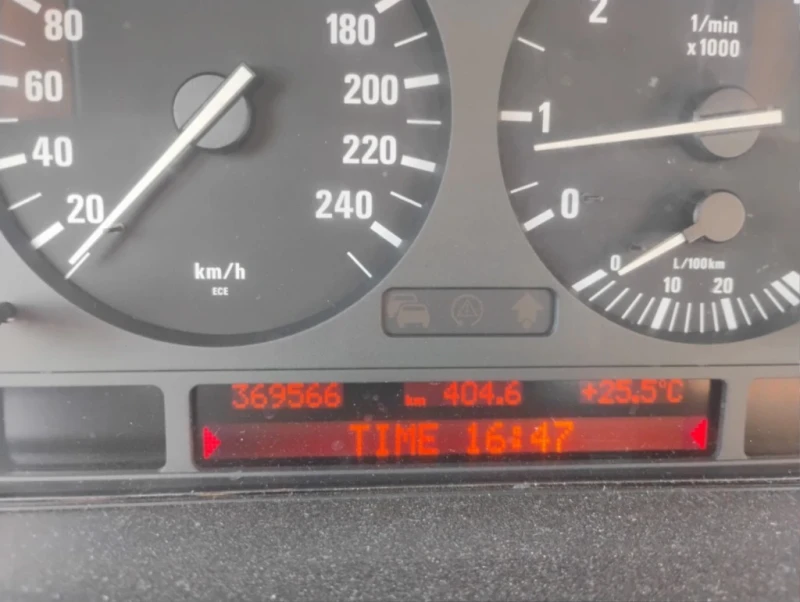 BMW 530, снимка 3 - Автомобили и джипове - 52914773