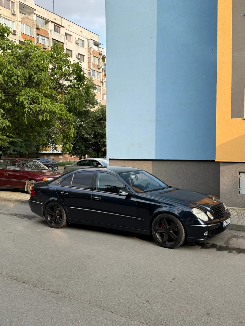 Mercedes-Benz E 320  Avantgarde w211, снимка 3 - Автомобили и джипове - 52376854