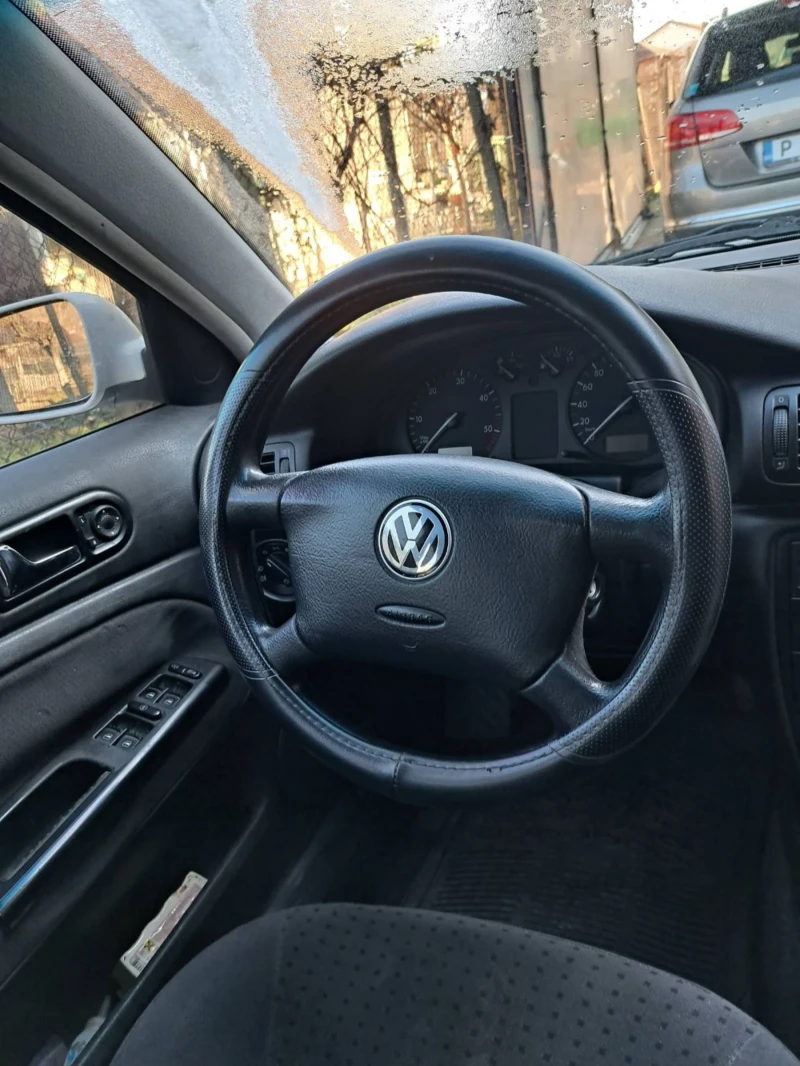 VW Passat, снимка 5 - Автомобили и джипове - 52946877