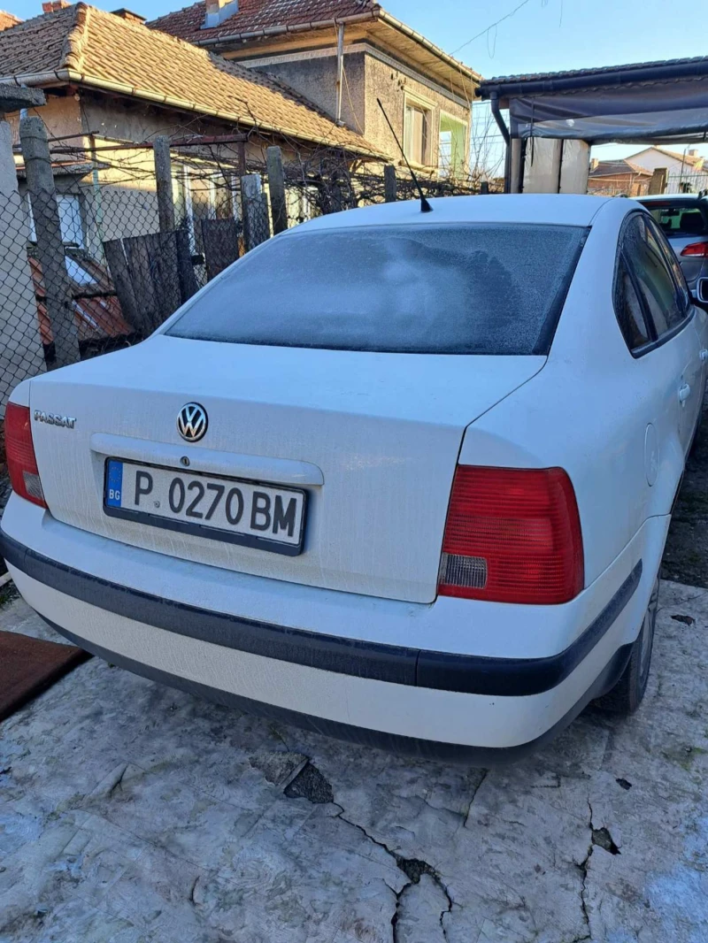 VW Passat, снимка 2 - Автомобили и джипове - 52946877