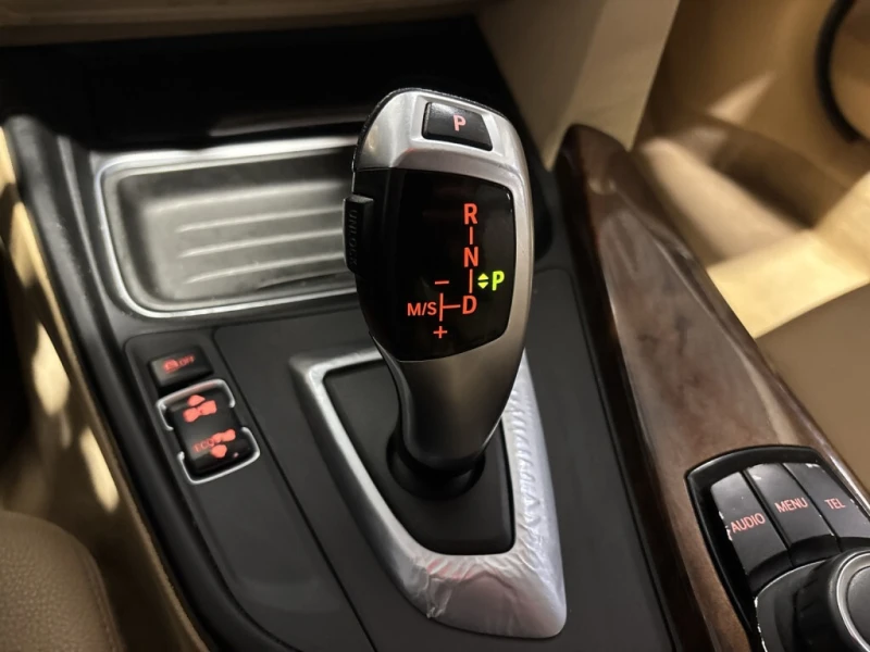 BMW 328 * i xDrive AWD/Leather/Sunroof/Heated Seats/ B Sen, снимка 11 - Автомобили и джипове - 53023534