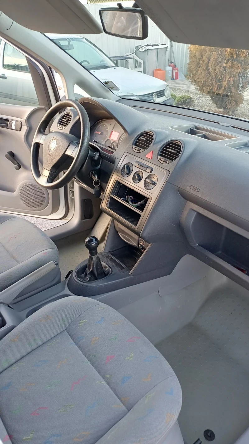 VW Caddy 1.9TDI 105к.с, снимка 10 - Автомобили и джипове - 53344285