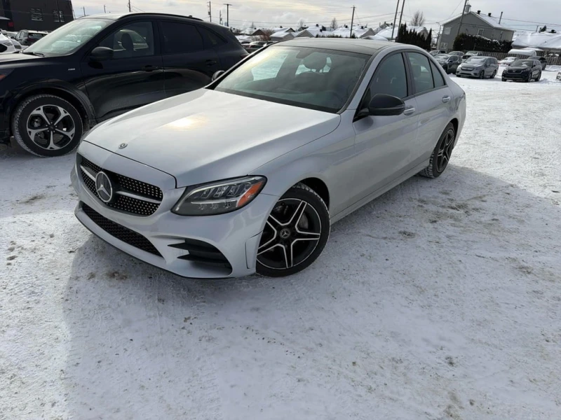 Mercedes-Benz C 300 4MATIC * Панорама * AMG Line * Подгреви * KEYLESS