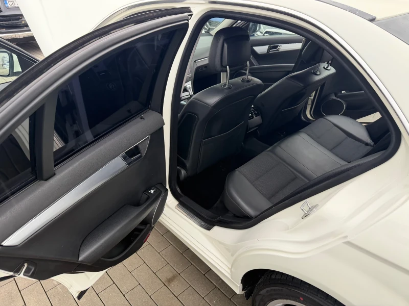 Mercedes-Benz C 220 2.2 cdi, снимка 15 - Автомобили и джипове - 53515454