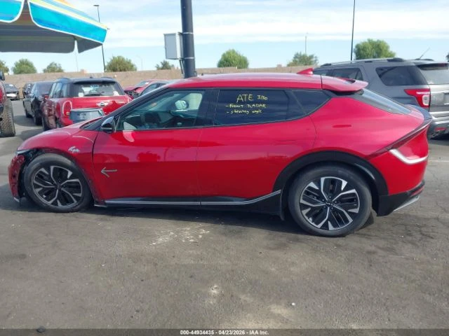 Kia EV6 * WIND* КОЖА* ПОДГРЕВ* NAVI* LED* , снимка 13 - Автомобили и джипове - 54853354