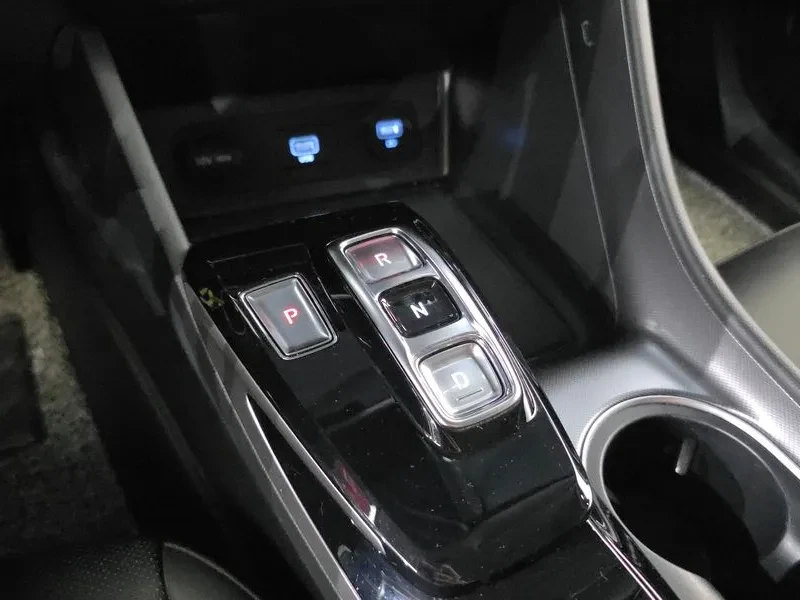 Hyundai Sonata 2.0 Lpg Style, снимка 9 - Автомобили и джипове - 55615849