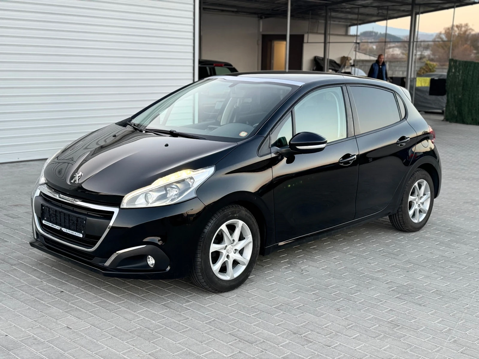 Peugeot 208 1.6d/100hp/PANORAMA/NAVI/  - изображение 3