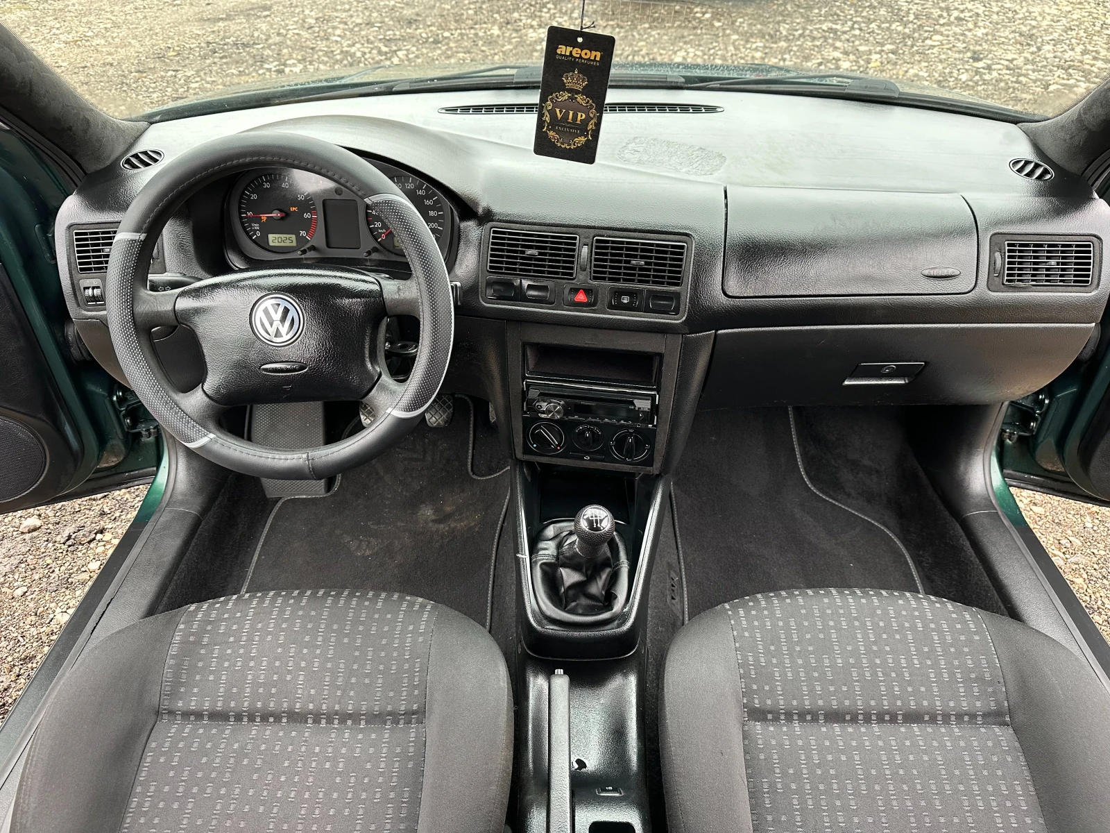 VW Golf 1.4i 75kc - изображение 10