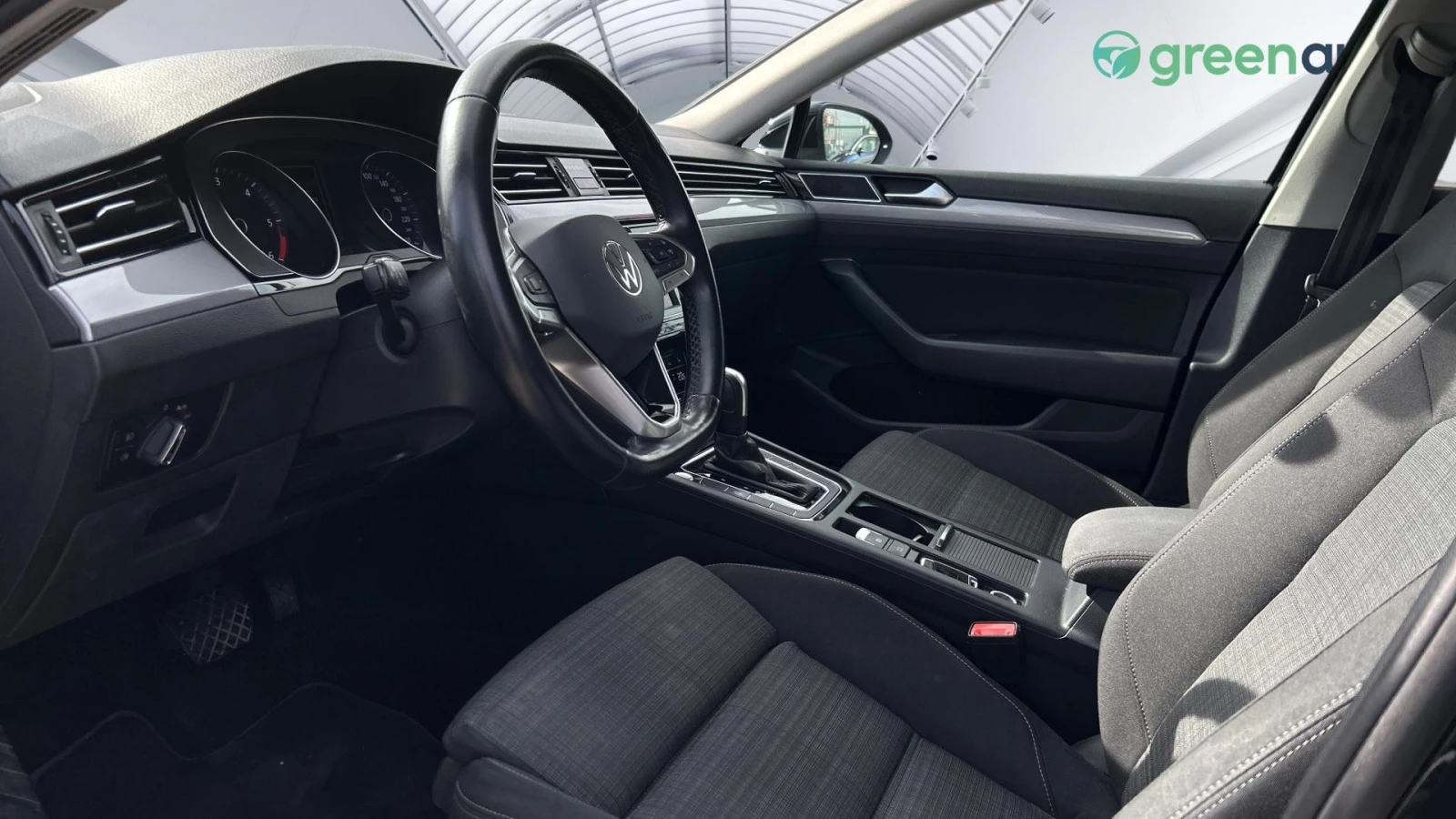 VW Passat 2. 0 TDi SCR Business DSG, Месечна вноска от 490 л - изображение 9