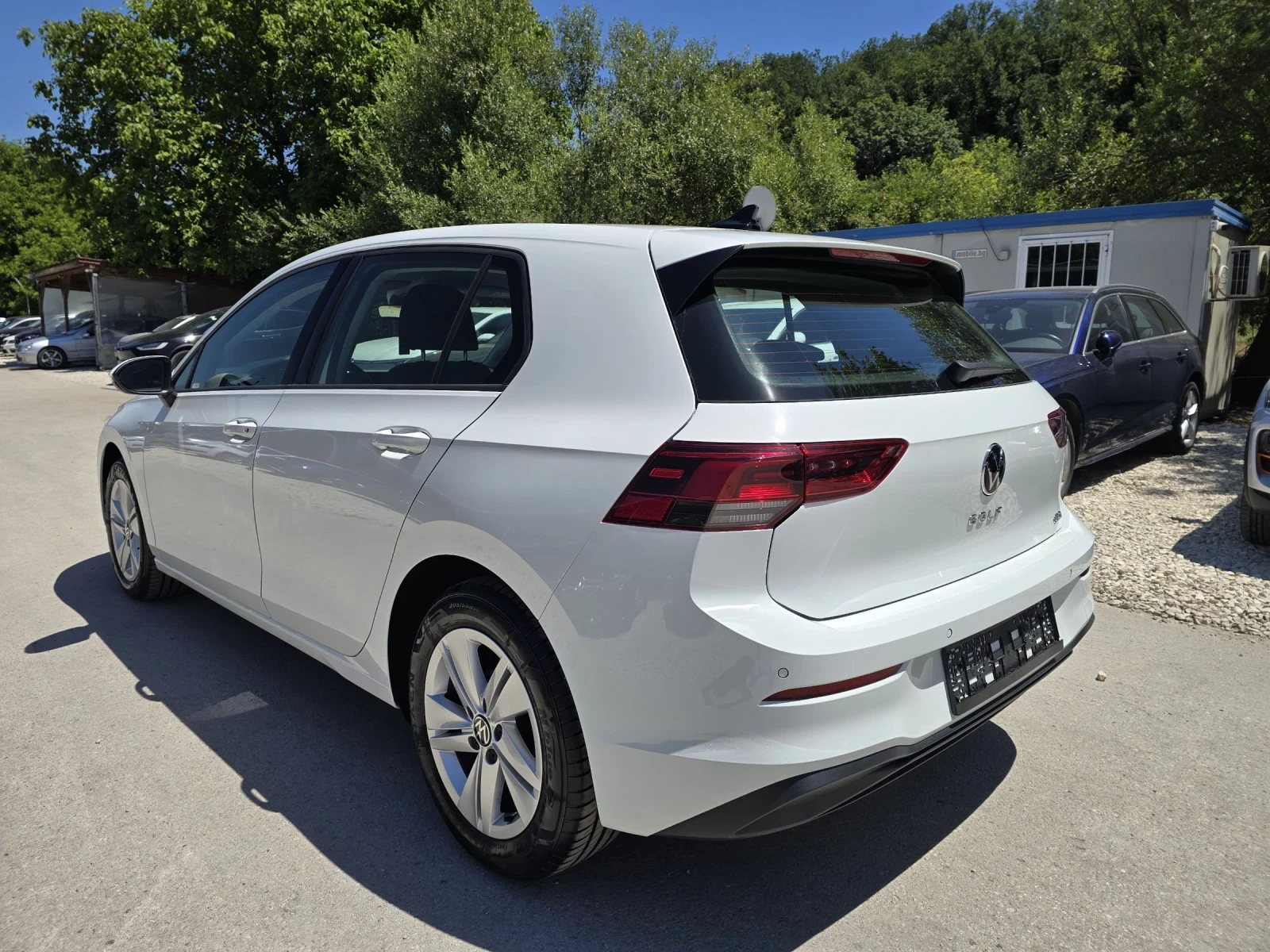 VW Golf 1.5tsi 130к.с Топ състояние  - изображение 3