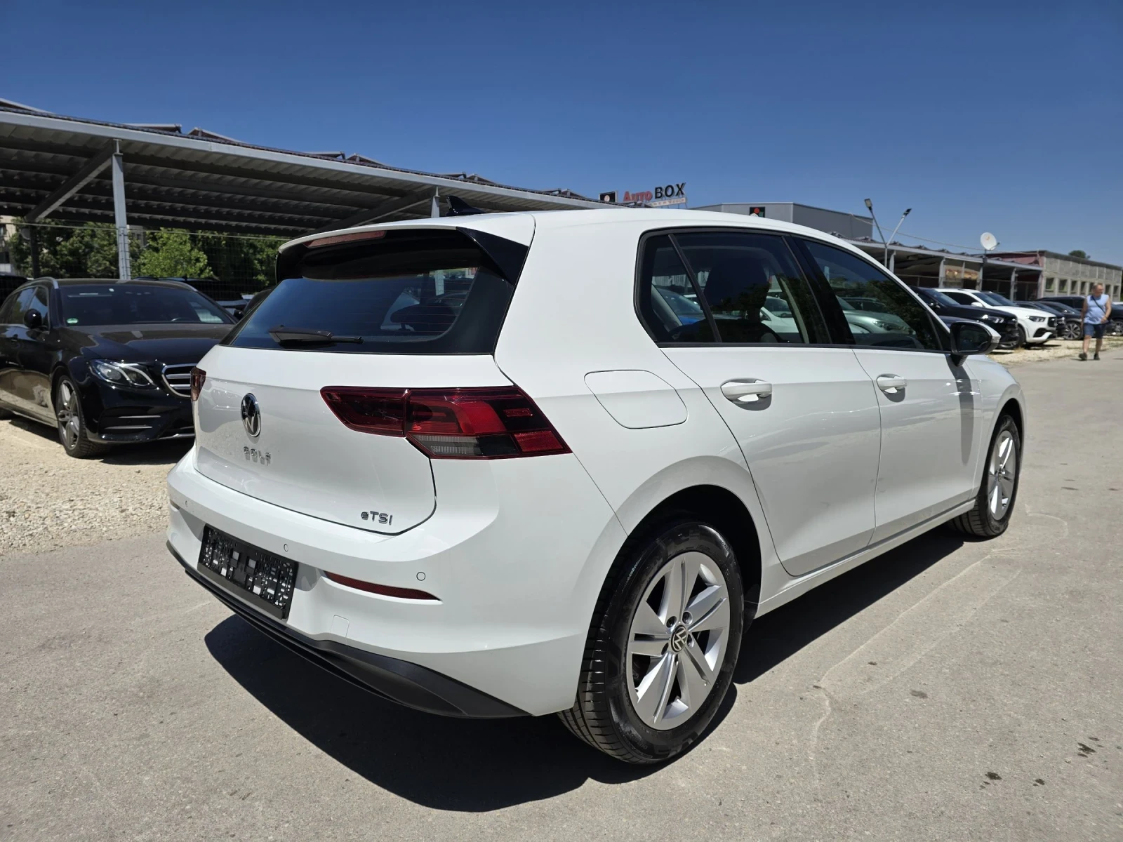 VW Golf 1.5tsi 130к.с Топ състояние  - изображение 4