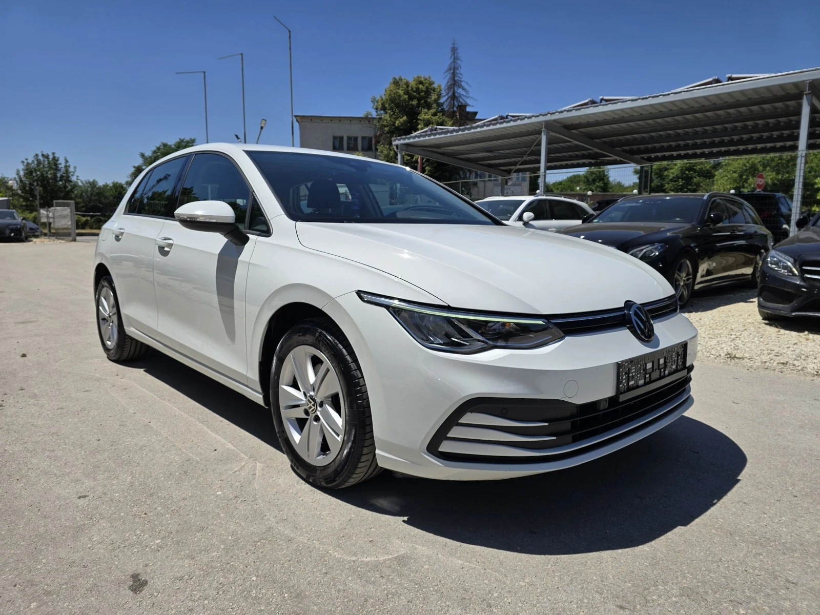 VW Golf 1.5tsi 130к.с Топ състояние  - изображение 2