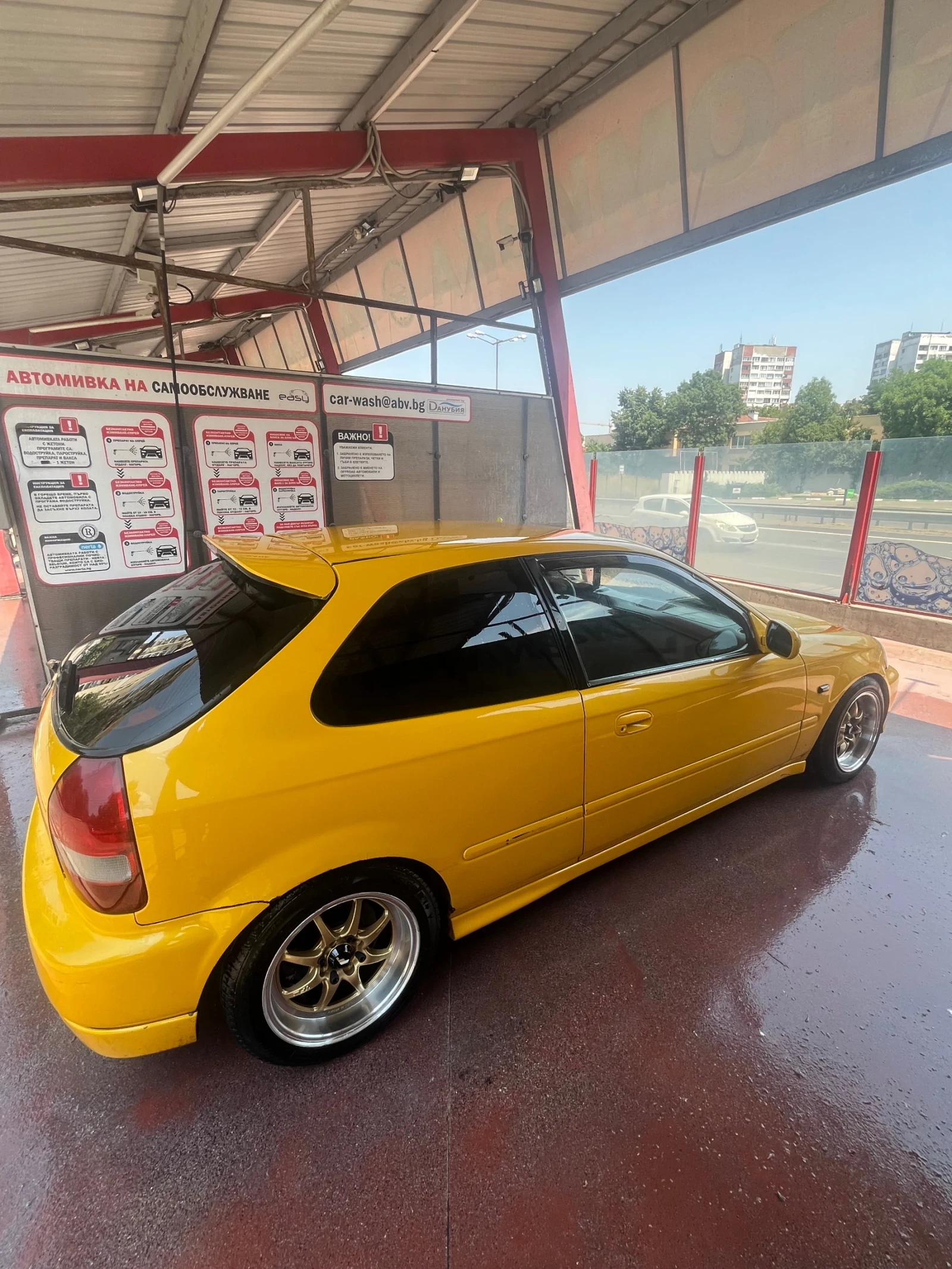 Honda Civic 1.5 - изображение 4