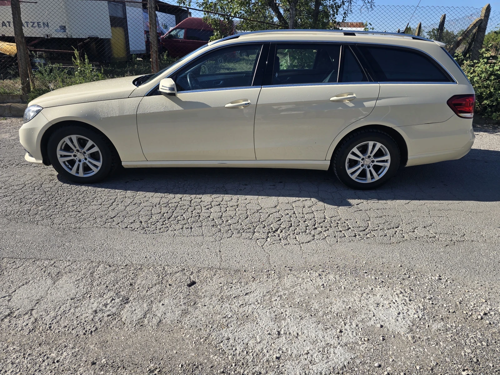 Mercedes-Benz E 220  - изображение 7