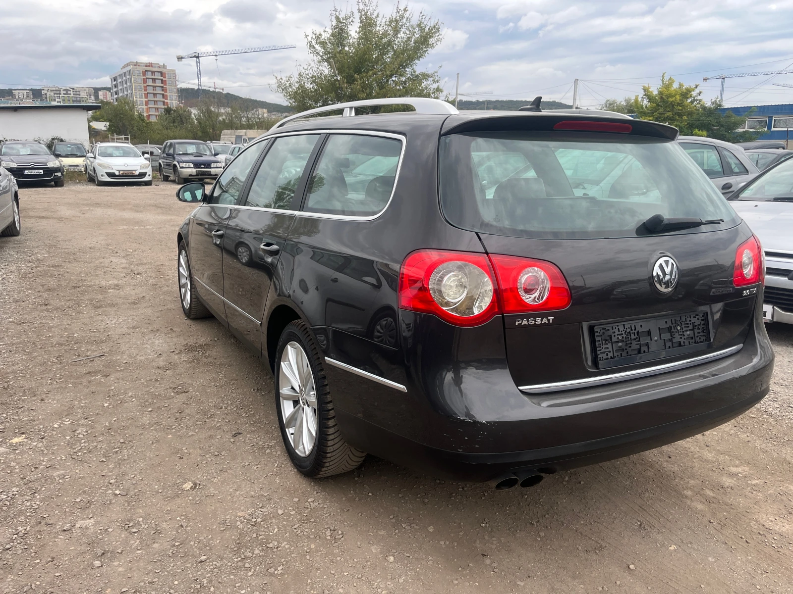 VW Passat 2.0TDI АВТОМАТ - изображение 5