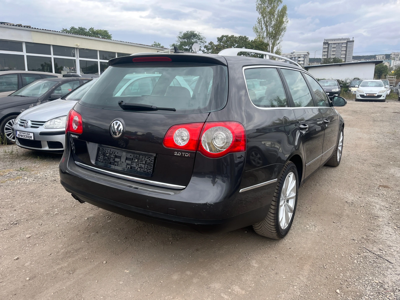 VW Passat 2.0TDI АВТОМАТ - изображение 4