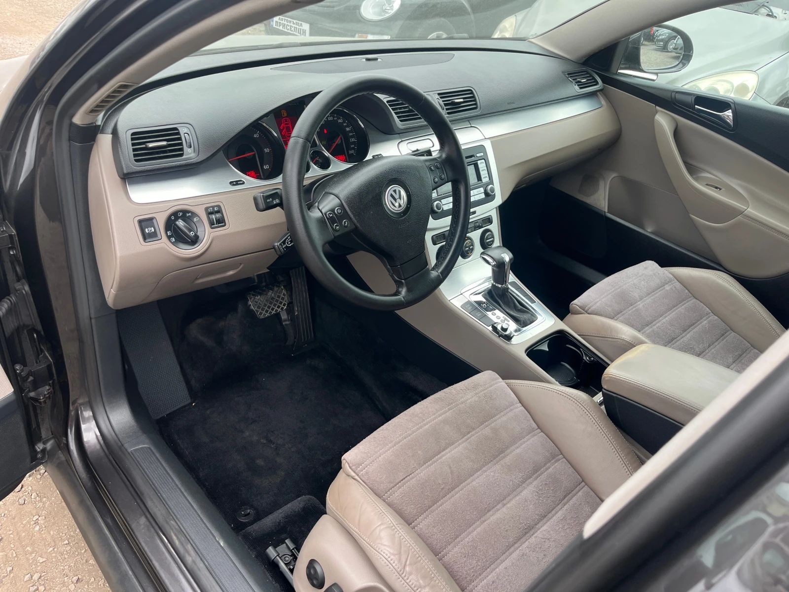 VW Passat 2.0TDI АВТОМАТ - изображение 7