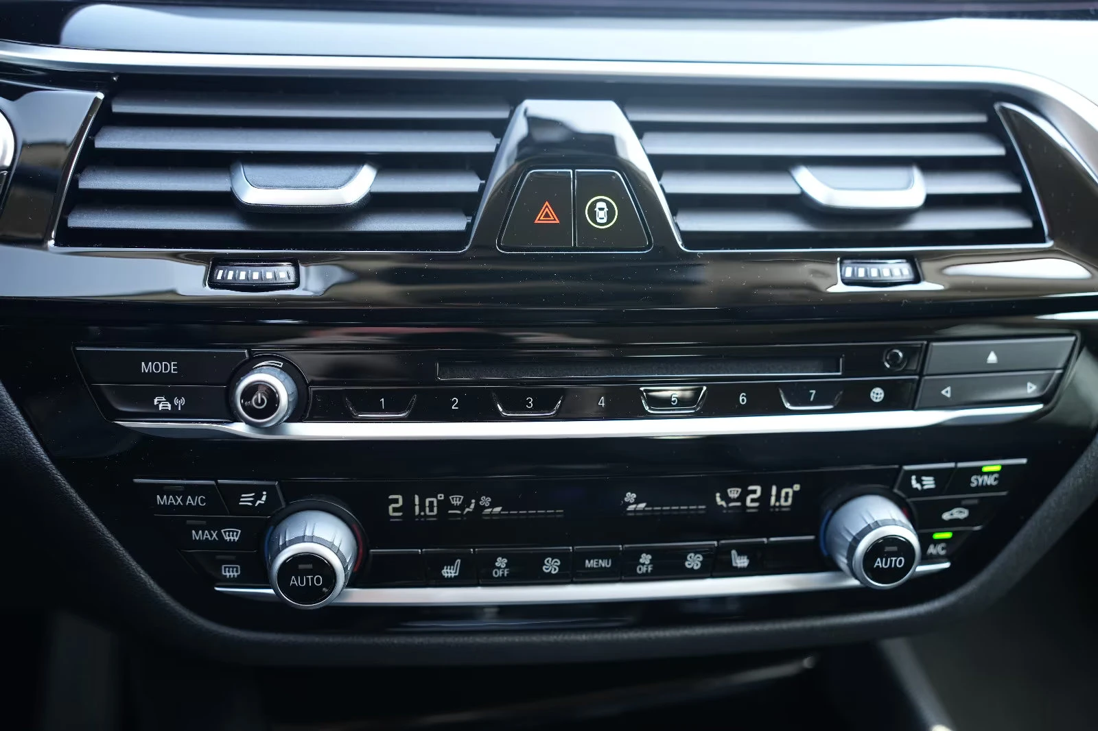 BMW 6 GT 30D/xDRIVE/265HP/MSPORT/NAVI/DIGITAL/H&K/734v | Mobile.bg   15