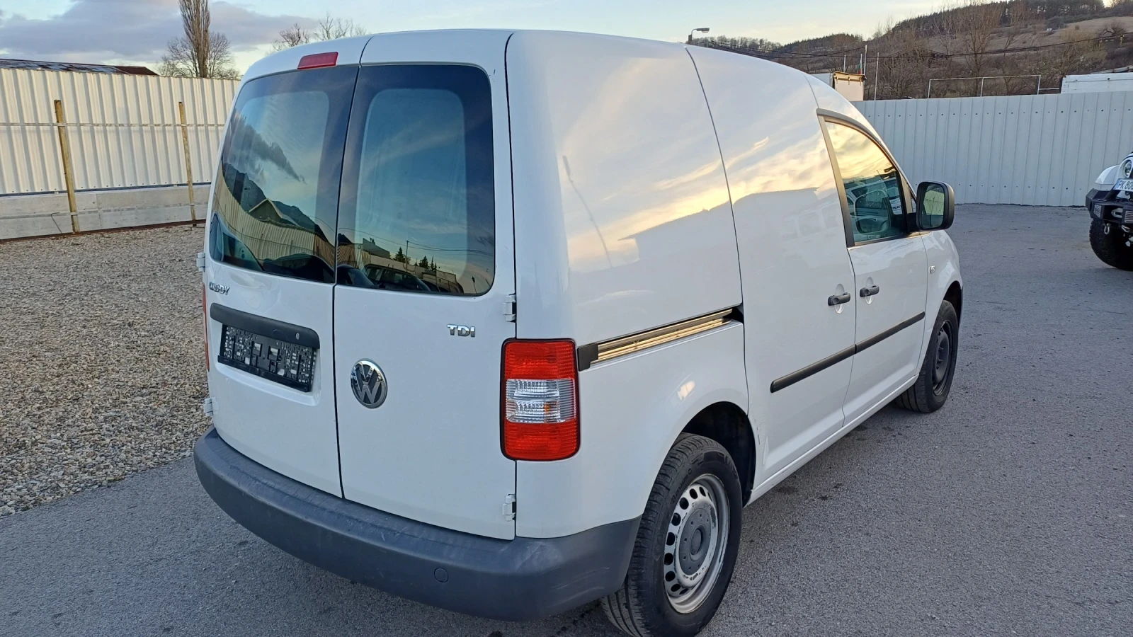 VW Caddy 1.9TDI 105�.� | Mobile.bg � ����������� 5