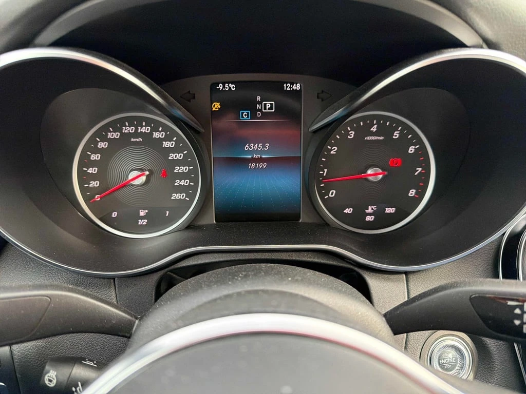 Mercedes-Benz C 300 4MATIC * Панорама * AMG Line * Подгреви * KEYLESS - изображение 8