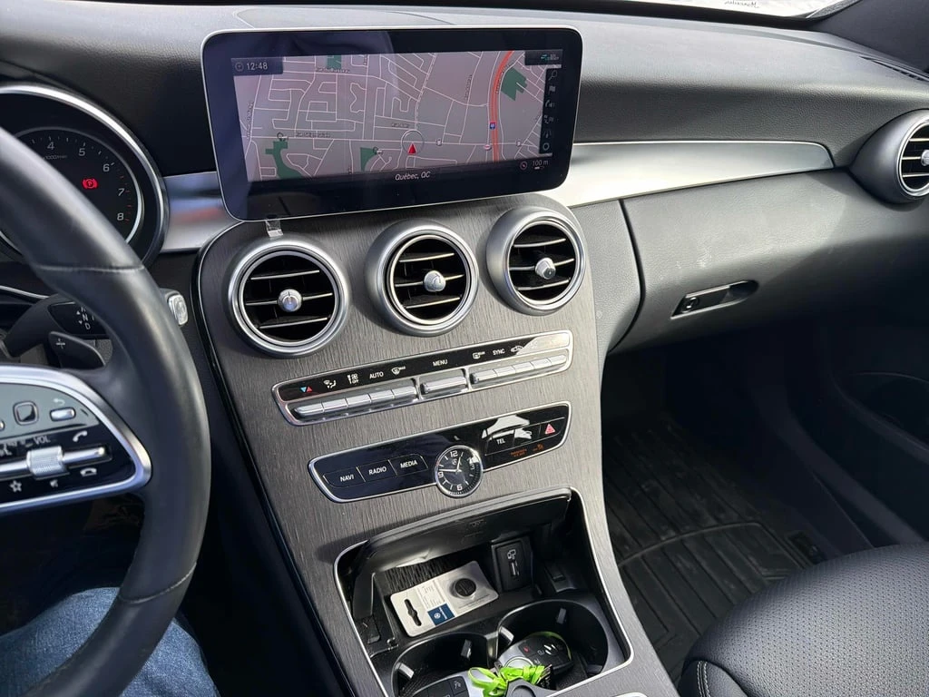 Mercedes-Benz C 300 4MATIC * Панорама * AMG Line * Подгреви * KEYLESS - изображение 9