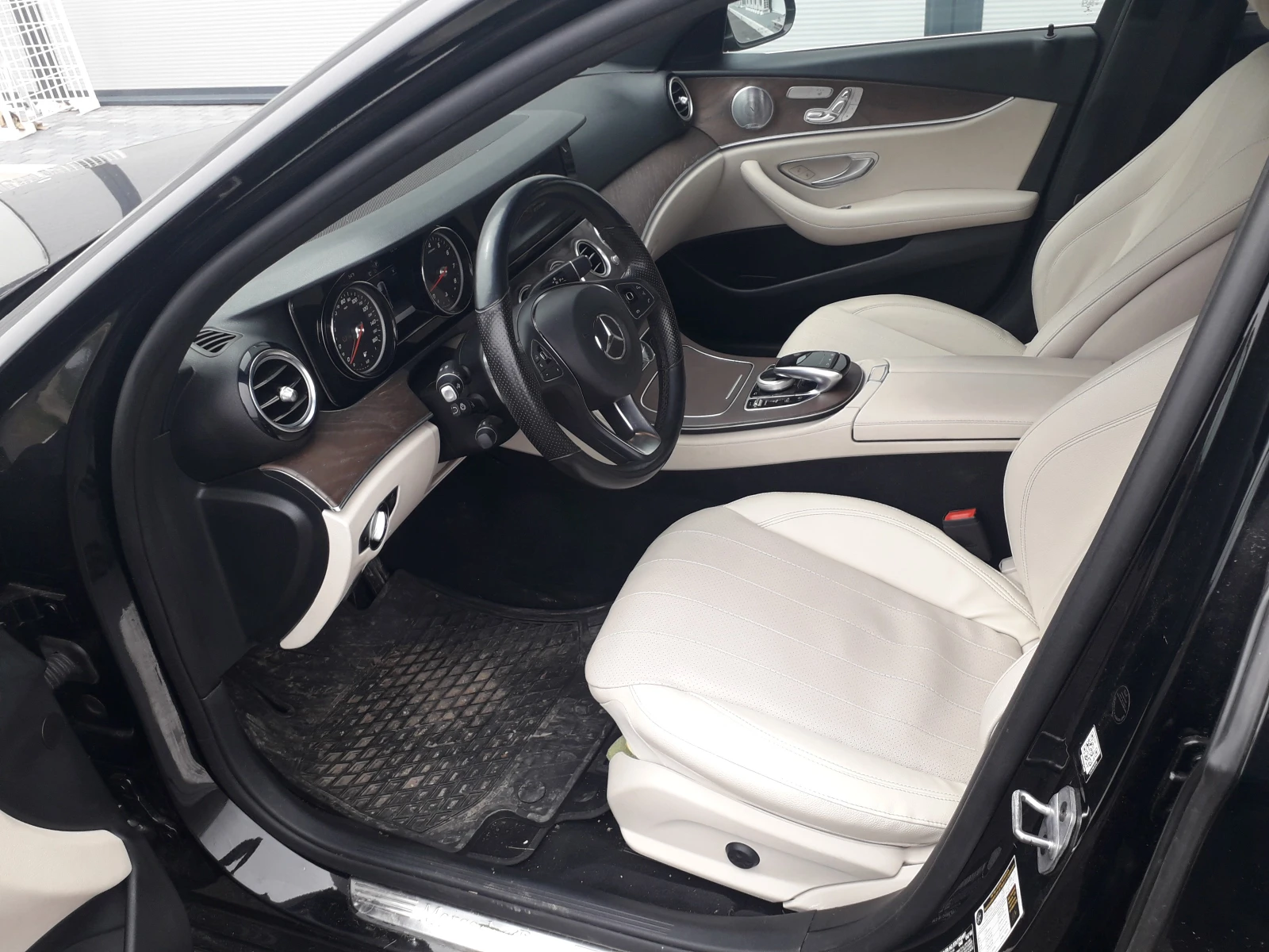 Mercedes-Benz E 300 4 matic, снимка 7 - Автомобили и джипове - 54019946