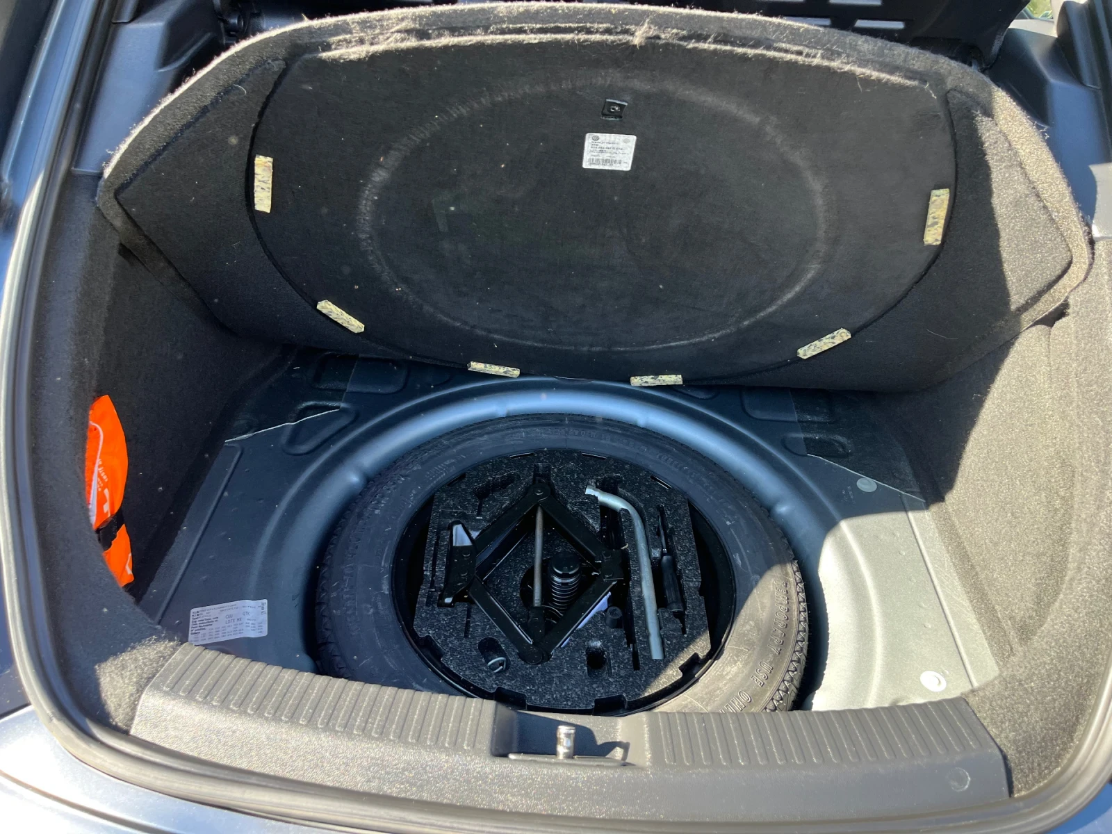 VW Beetle 2.0TDI Coccinelle , снимка 12 - Автомобили и джипове - 54417335