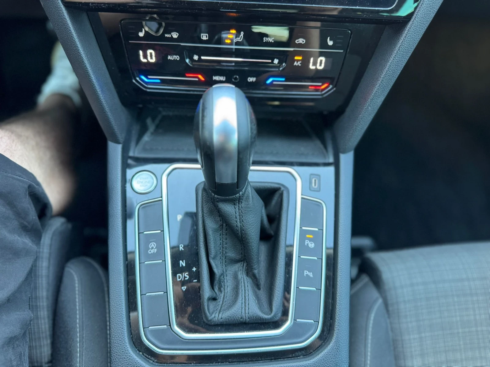 VW Passat b8, снимка 15 - Автомобили и джипове - 54723467