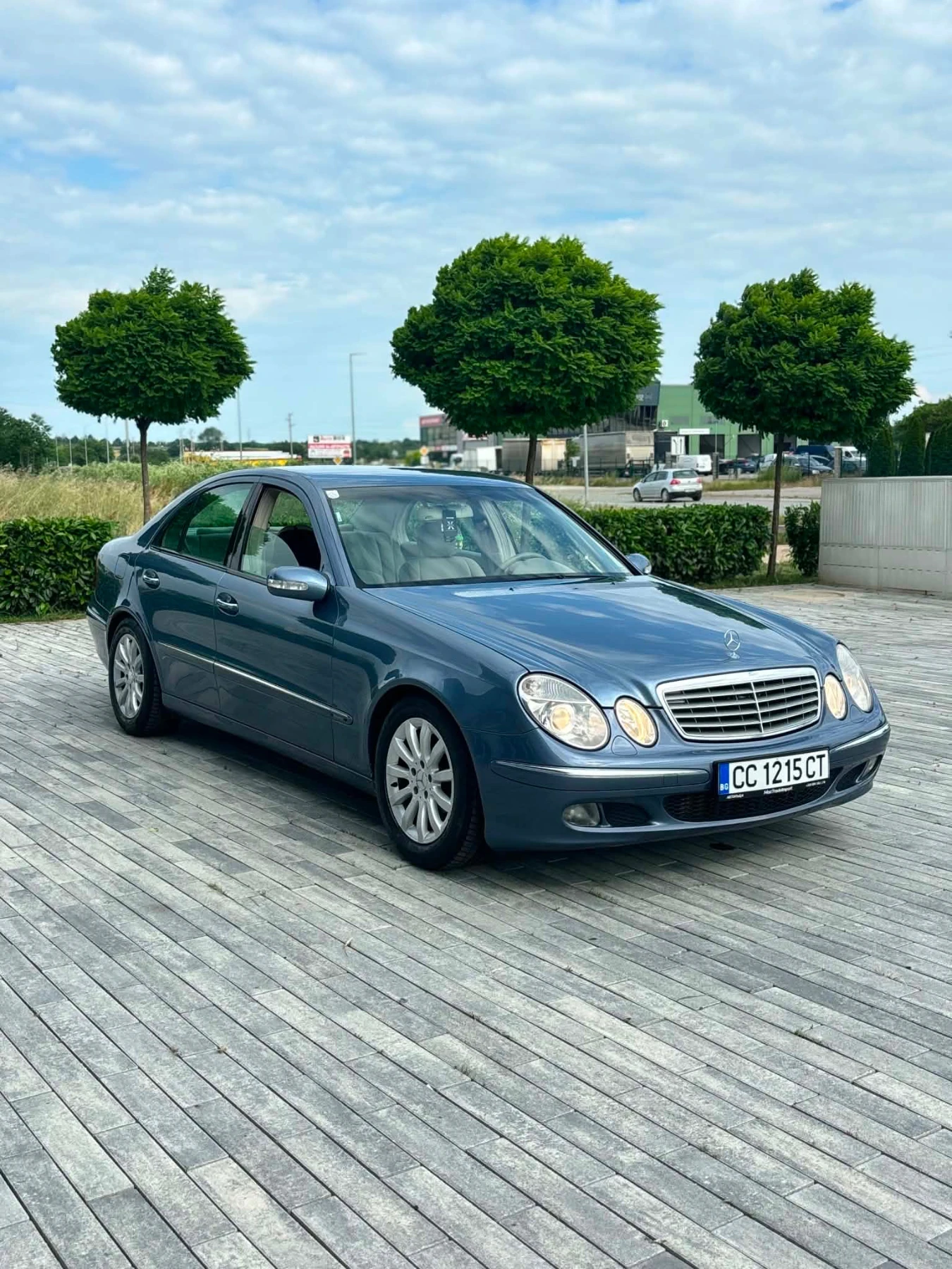 Mercedes-Benz E 270 CDI, снимка 2 - Автомобили и джипове - 54756070