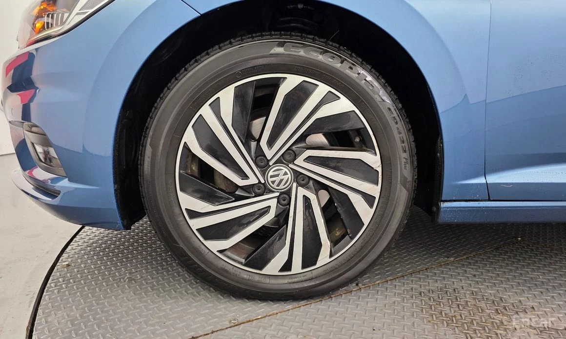 VW Jetta, снимка 5 - Автомобили и джипове - 54769466