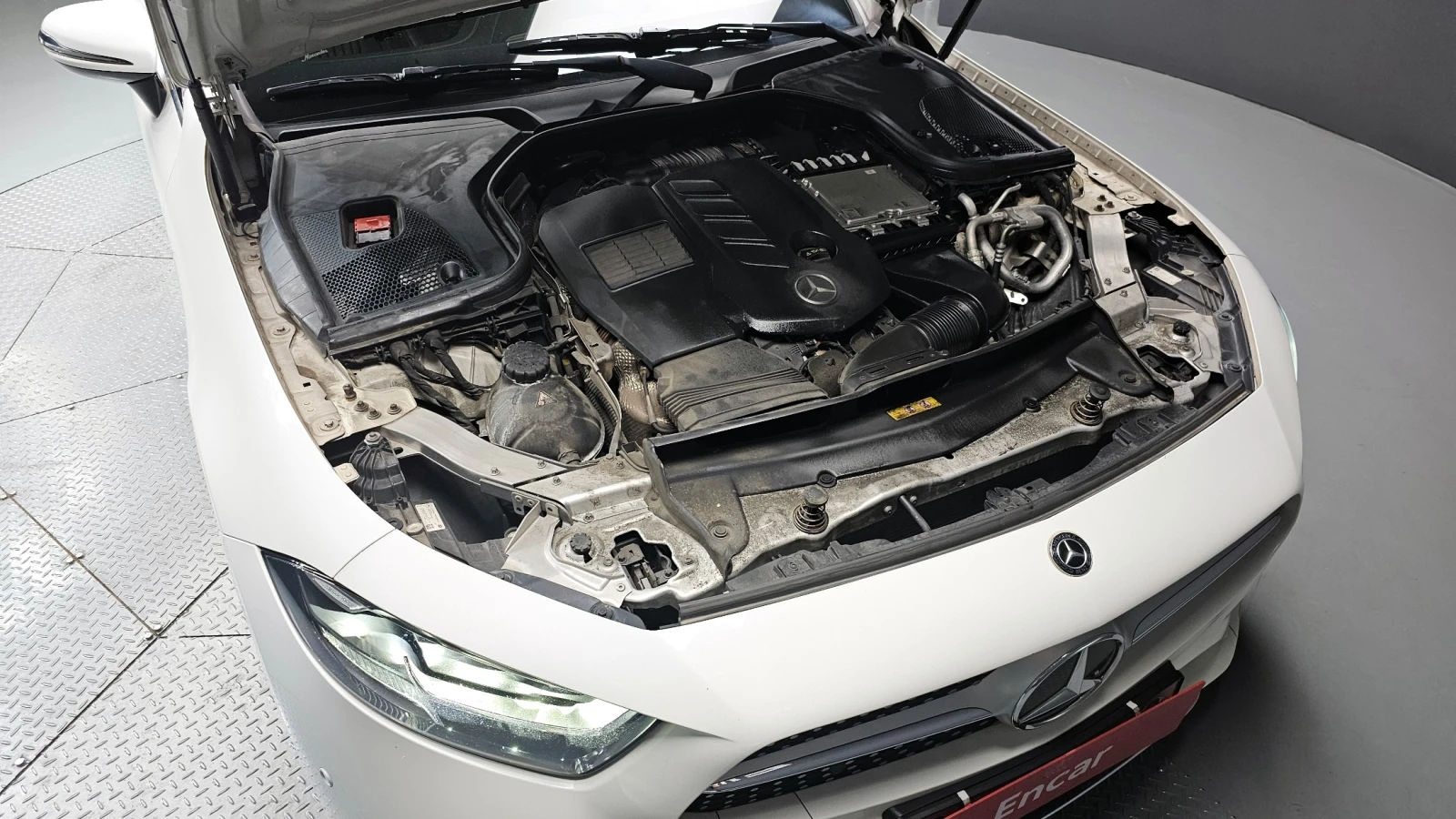 Mercedes-Benz CLS 300 d AMG Line, снимка 4 - Автомобили и джипове - 55403847