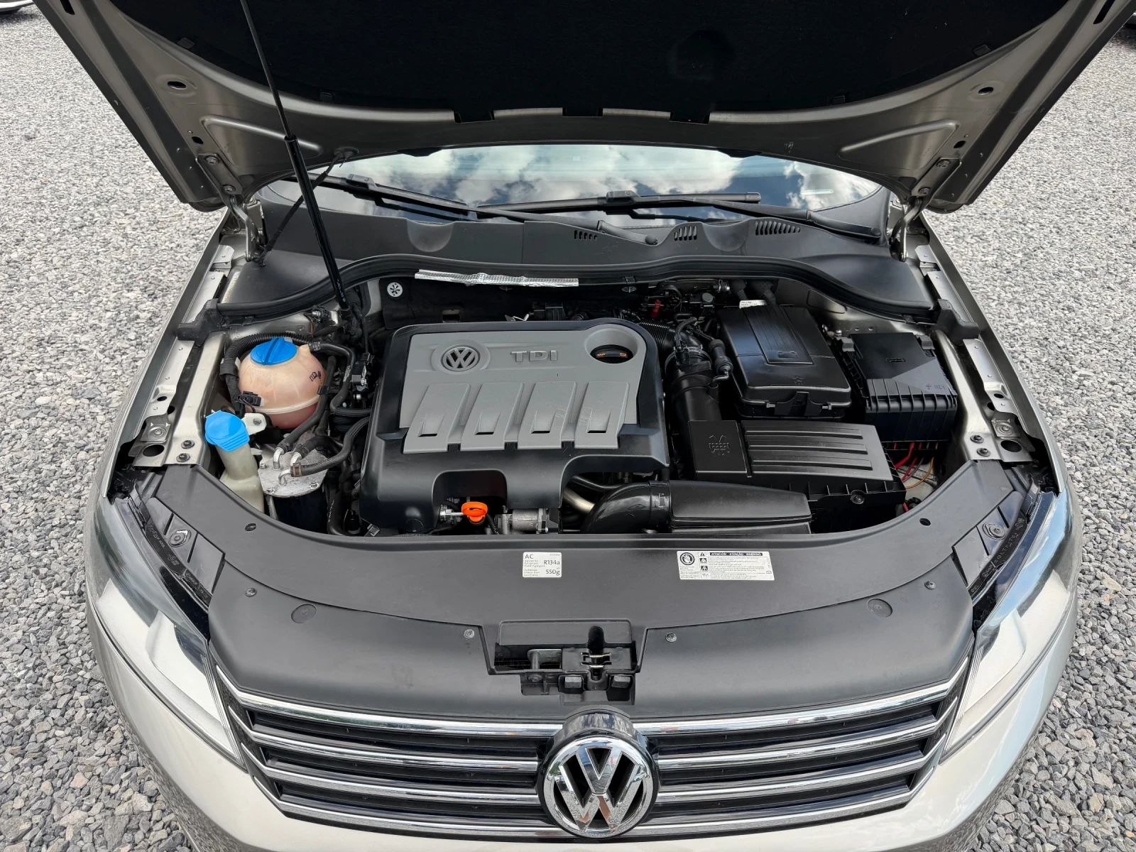 VW Passat (B7), HighLine, 2.0TDI, Навигация, Италия, снимка 15 - Автомобили и джипове - 55456238