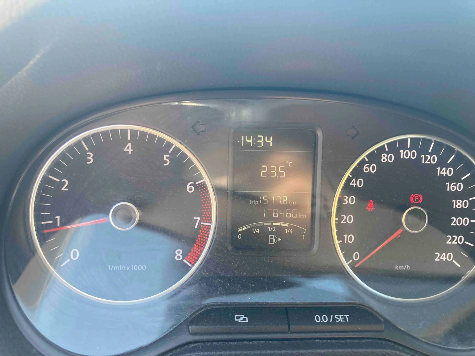 VW Polo 1.2i, снимка 12 - Автомобили и джипове - 55737080