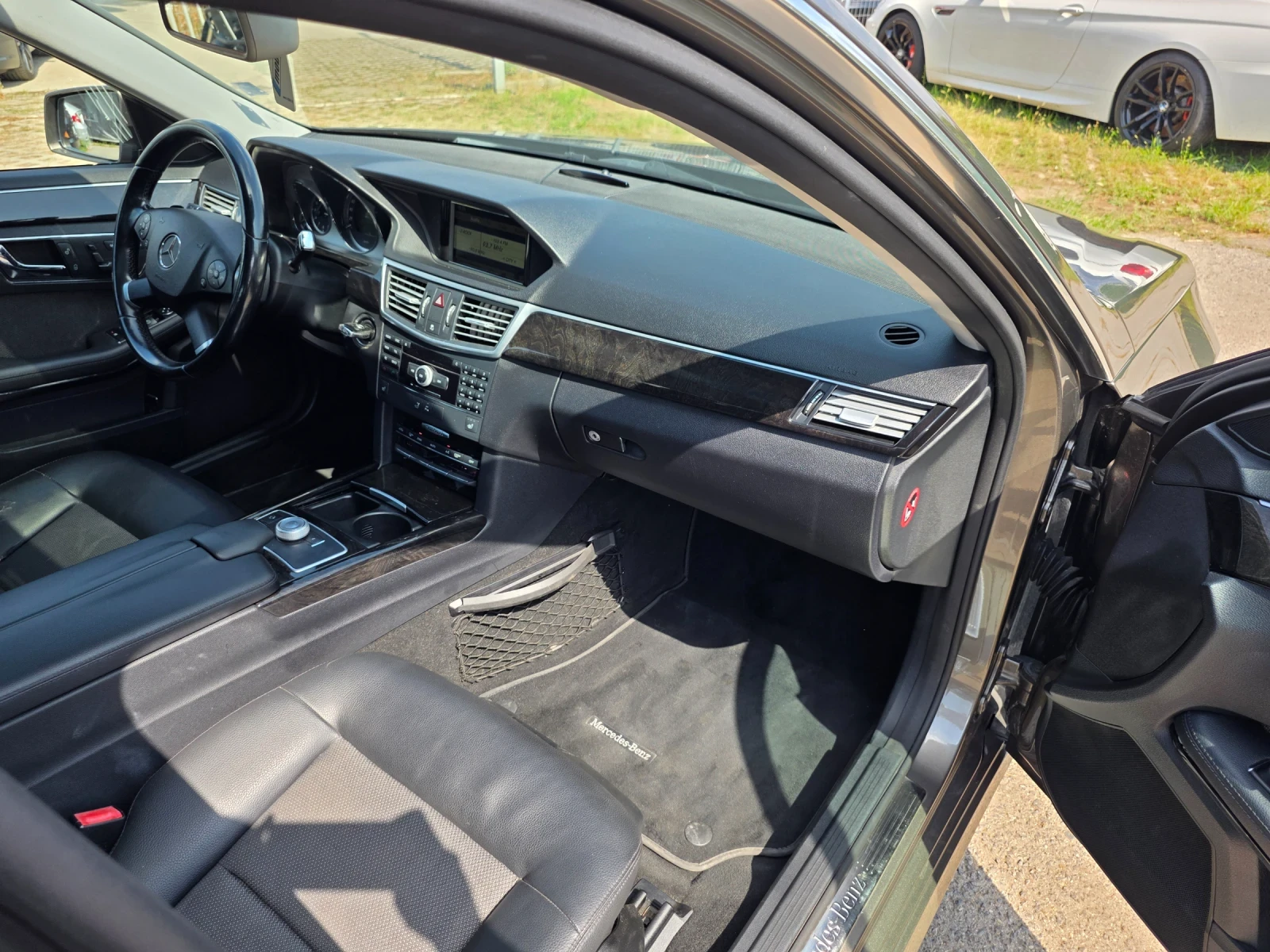 Mercedes-Benz E 350 AVANGARDE ПЕРФЕКТЕН, снимка 9 - Автомобили и джипове - 55821740