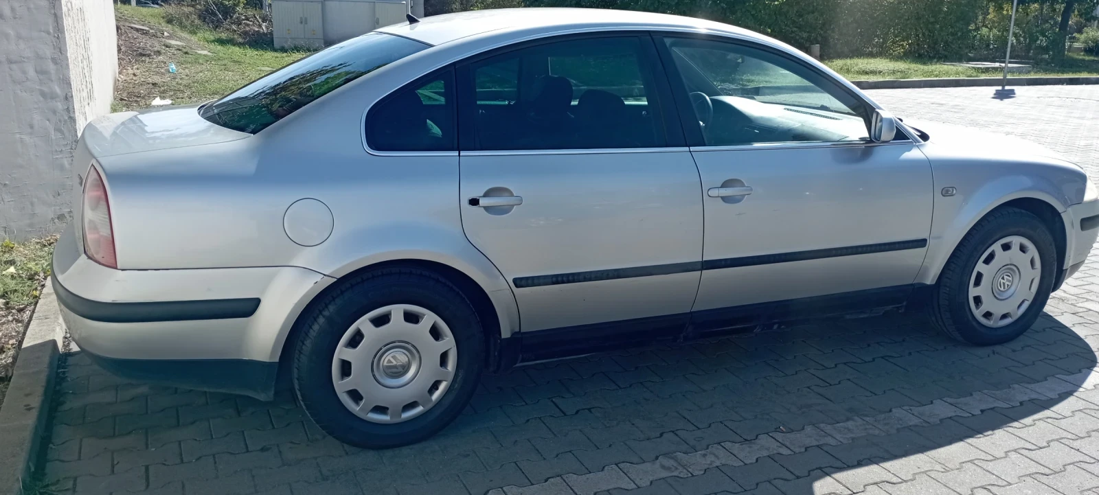 VW Passat 1.9tdi, снимка 3 - Автомобили и джипове - 55825362