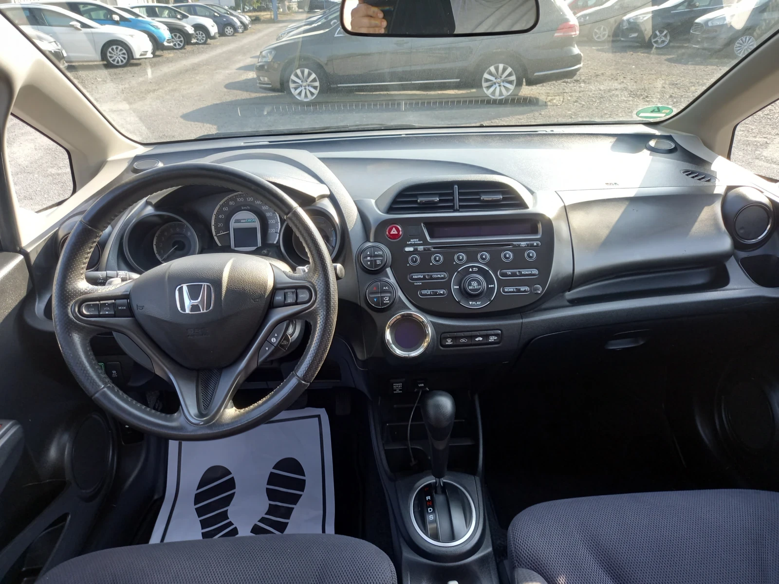 Honda Jazz 1.33i HYBRID, снимка 13 - Автомобили и джипове - 55829487