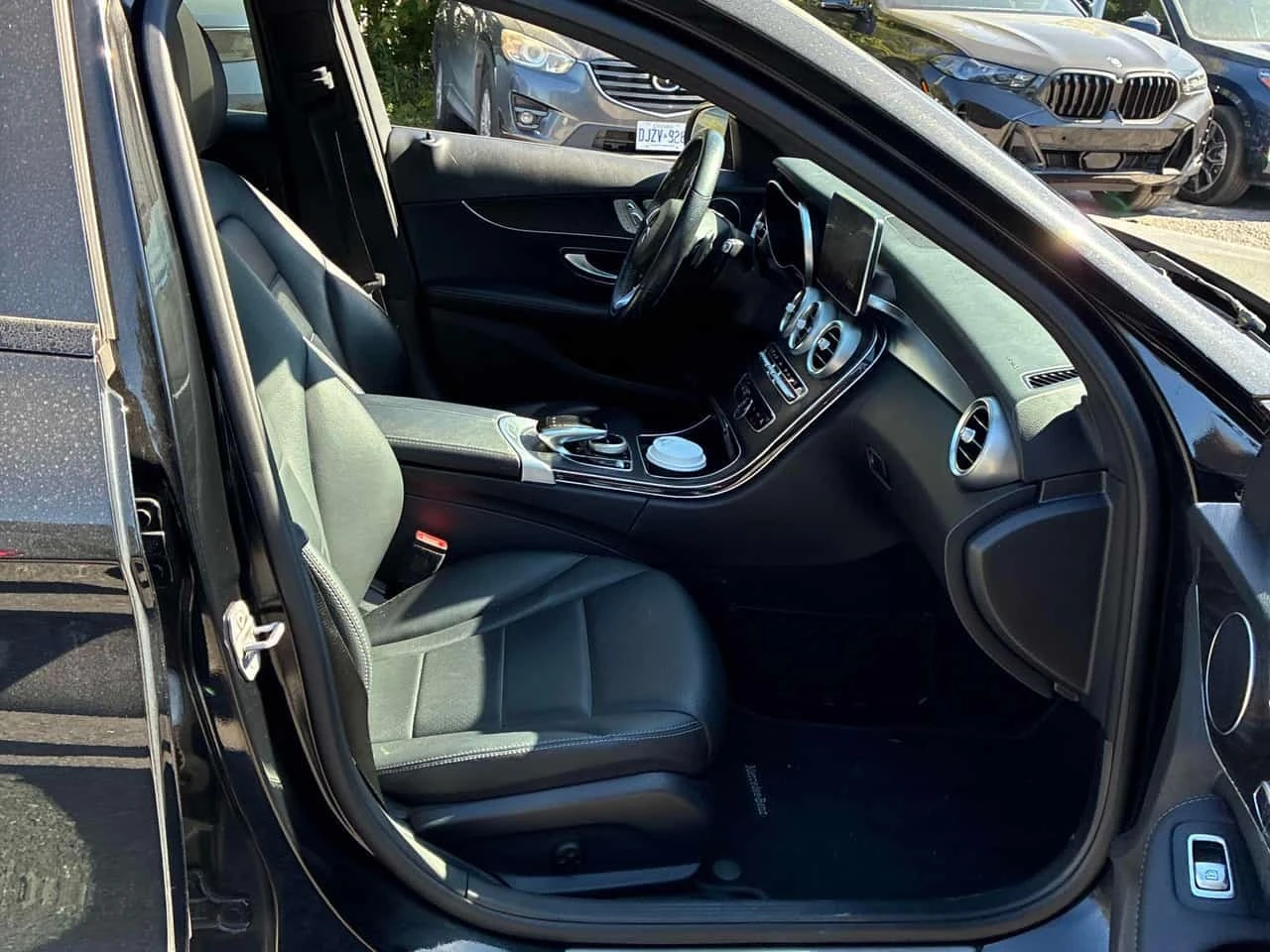 Mercedes-Benz C 300 4MATIC * ГЛАВНО ПРЕДСТАВИТЕЛСТВО НА BMW* , снимка 12 - Автомобили и джипове - 56217624
