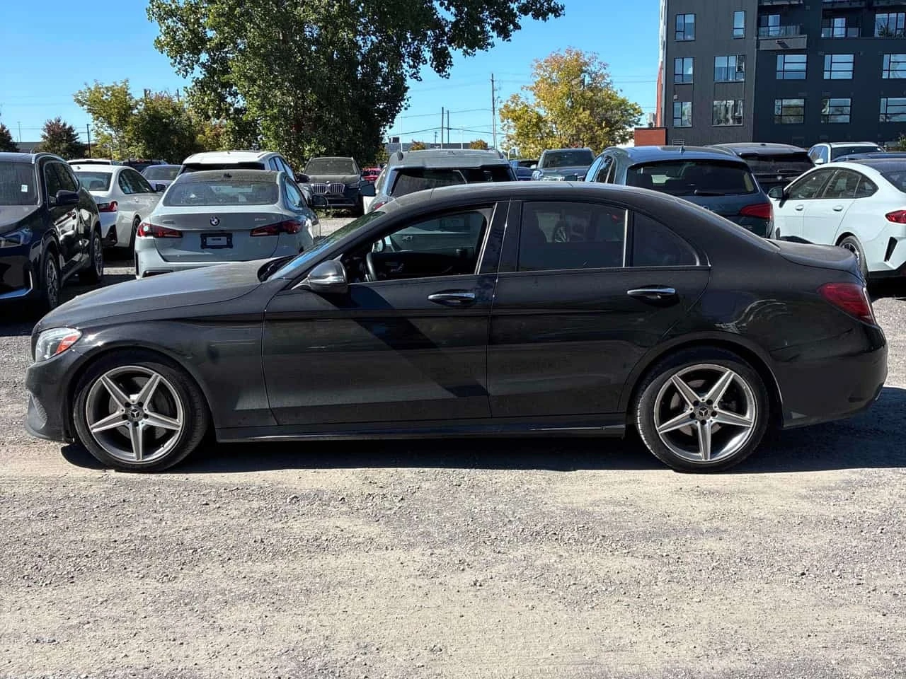 Mercedes-Benz C 300 4MATIC * ГЛАВНО ПРЕДСТАВИТЕЛСТВО НА BMW* , снимка 2 - Автомобили и джипове - 56217624