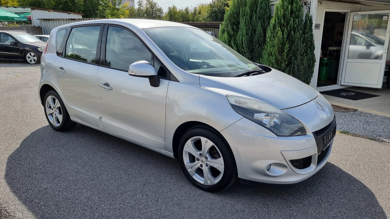 Renault Scenic 1.5DCI X-MOD, снимка 3 - Автомобили и джипове - 56429450