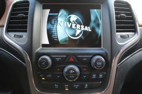Jeep Grand cherokee SUMMIT* 5.7* 8ZF* TV* PANO* DISTRONIC* ОБДУХ* FULL, снимка 14