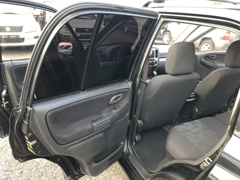 Suzuki Grand vitara 4х4 климатик газов инжекцион, снимка 8 - Автомобили и джипове - 47780611