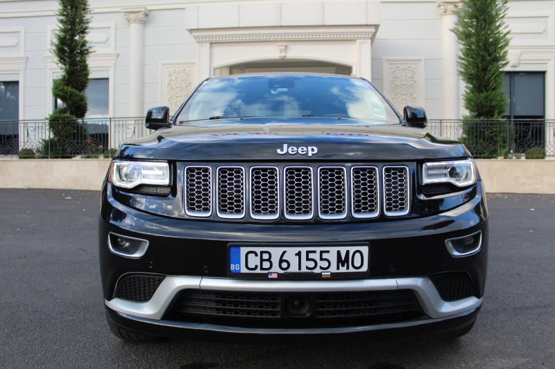 Jeep Grand cherokee SUMMIT* 5.7* 8ZF* TV* PANO* DISTRONIC* ОБДУХ* FULL, снимка 2 - Автомобили и джипове - 52457455