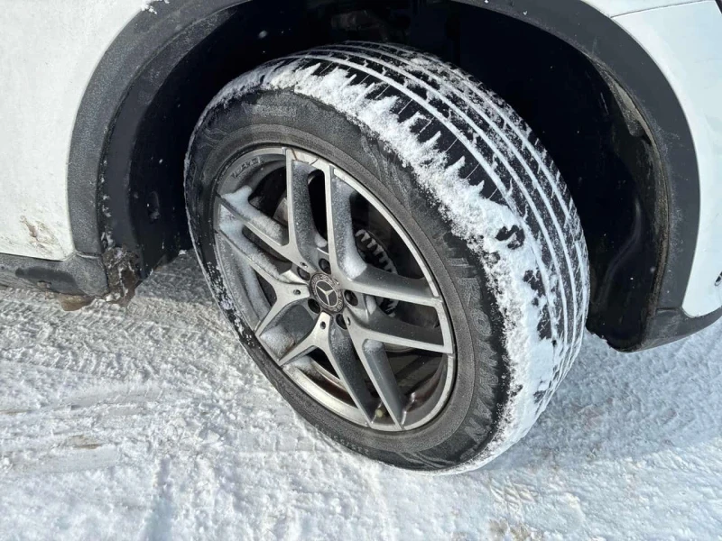 Mercedes-Benz GLC 300 360/CARFAX/PANO/NAVI, снимка 7 - Автомобили и джипове - 53560478