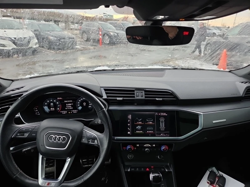 Audi Q3 * PROGRESSIV * CARFAX * БЕЗ ПЪРВОНАЧАЛНА ВНОСКА, снимка 7 - Автомобили и джипове - 52916729